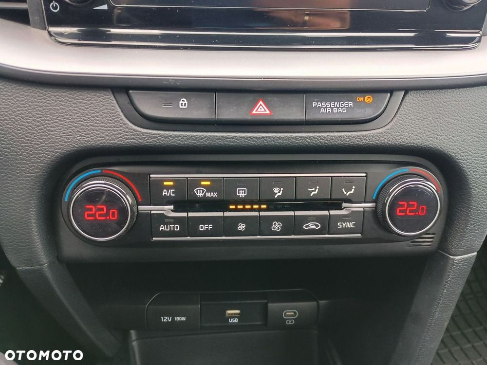 Kia Ceed 1.5 T-GDI M - 22