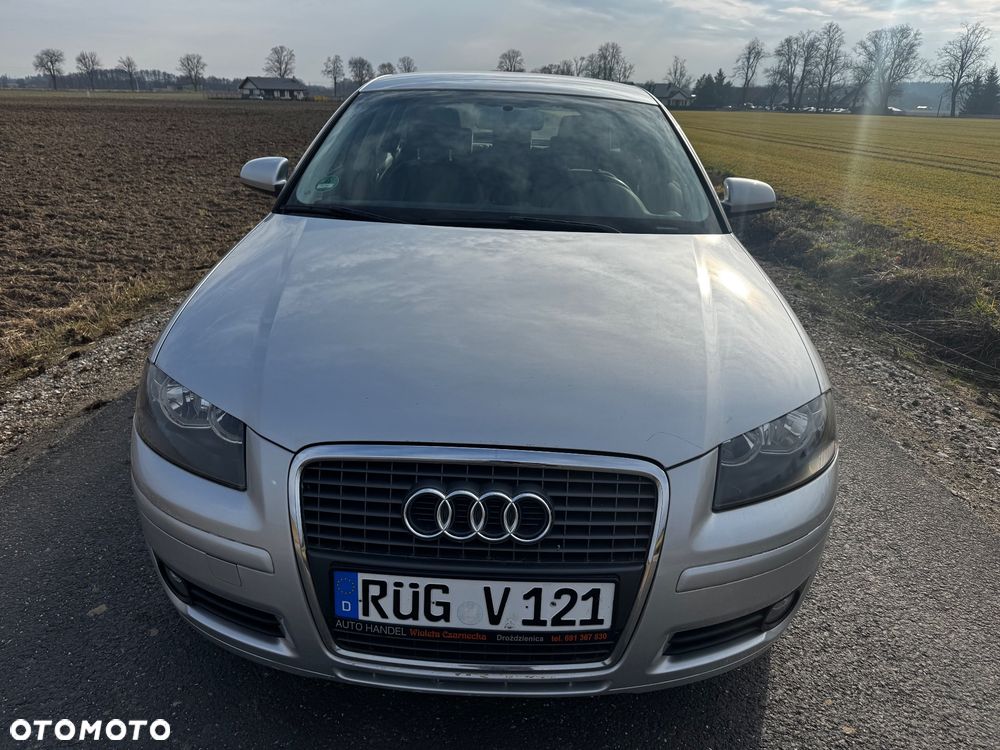 Audi A3 Sportback 1.4 TFSI Attraction - 4
