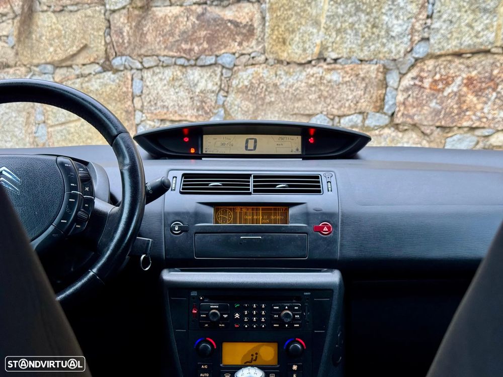 Citroën C4 1.6 HDi FAP Exclusive - 25