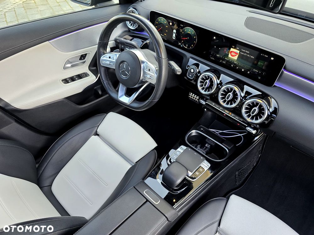 Mercedes-Benz CLA 220 AMG Line 7G-DCT - 21
