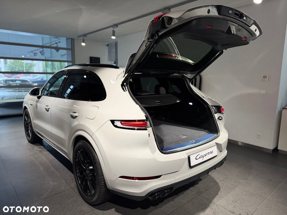 Porsche Cayenne - 8