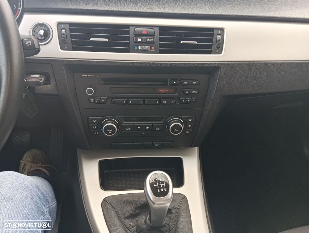 BMW 320 d LifeStyle - 9