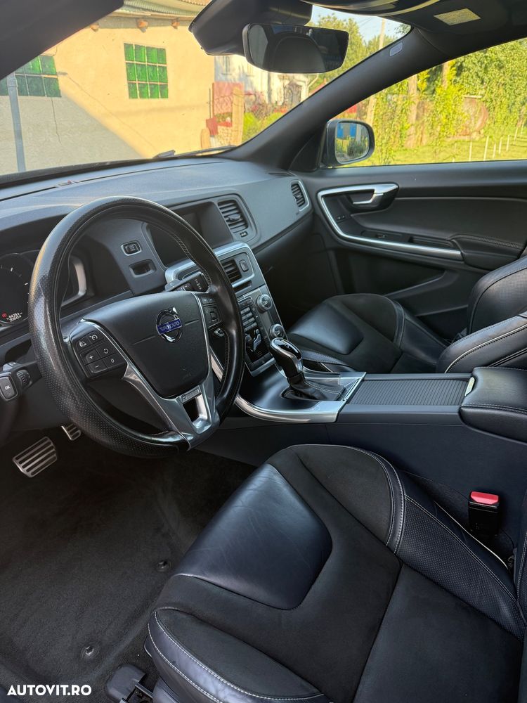 Volvo S60 D3 Geartronic RDesign - 16