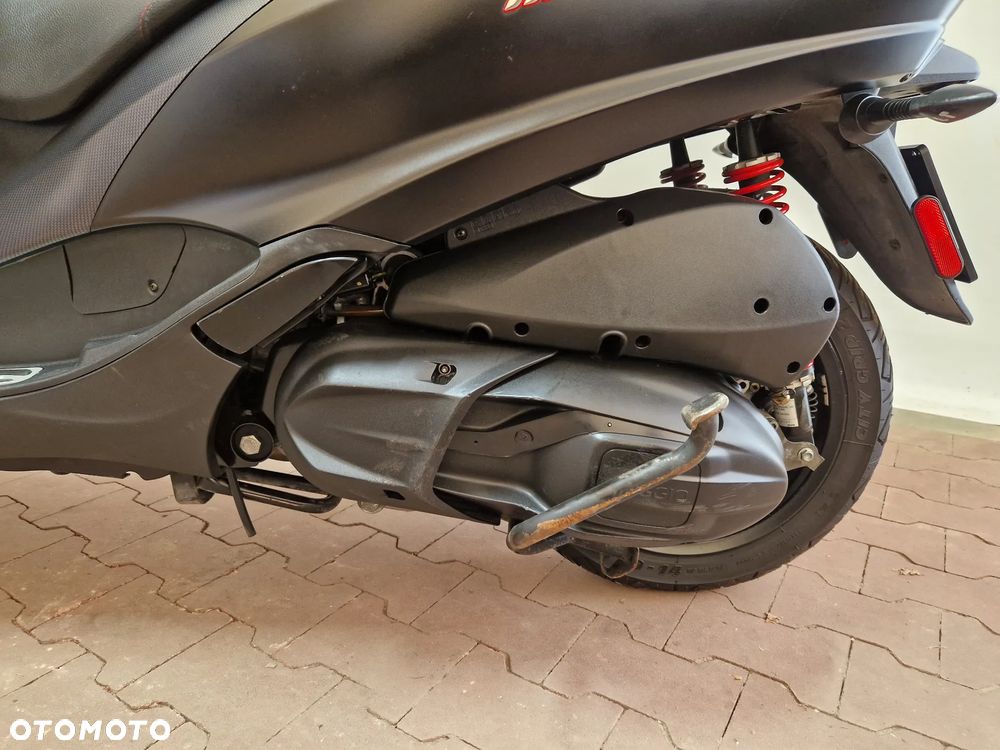Piaggio MP-3 - 30