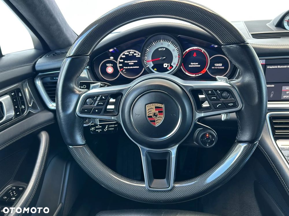 Porsche Panamera GTS GPF - 13