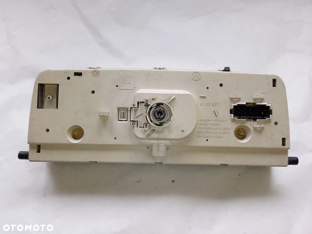 LICZNIK ZEGARY VWTRANSPORTER T4 2.4D 81117657 701919033DK - 3