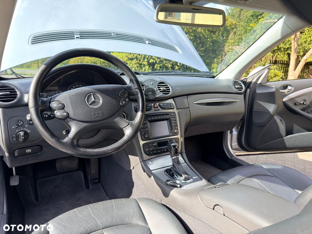 Mercedes-Benz CLK 320 - 12