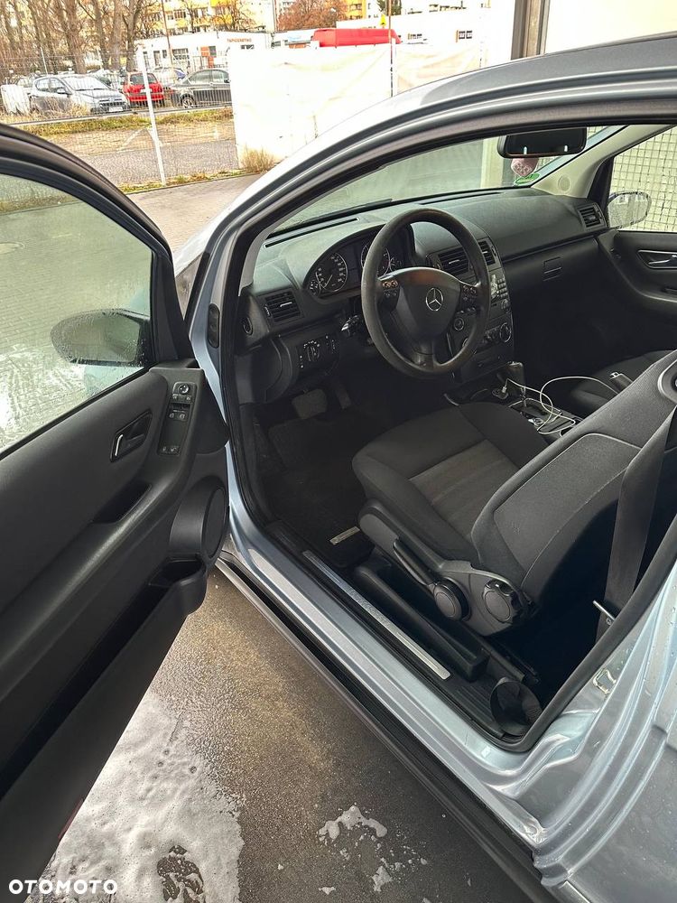 Mercedes-Benz Klasa A 160 CDI Autotronic SPORT EDITION - 8