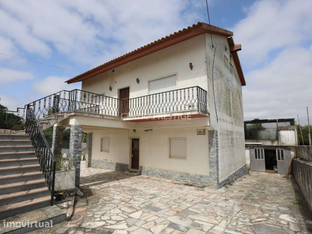 Moradia Isolada de 7 Assoalhadas em Montelavar - Sintra - Grande imagem: 2/35