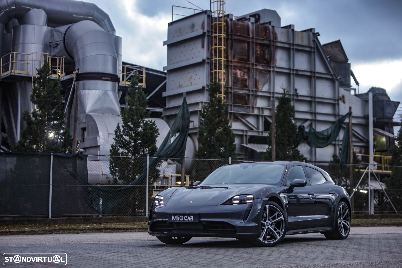 Porsche Taycan Cross Turismo 4 - 9