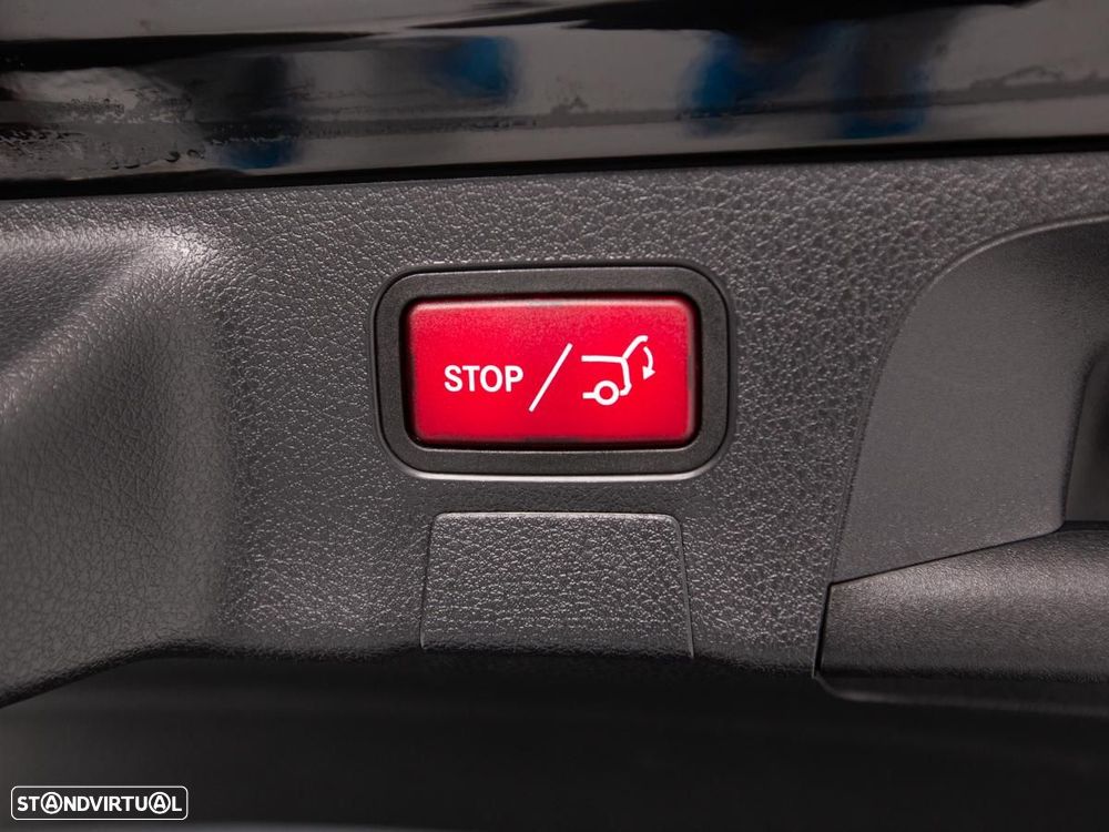 Mercedes-Benz CLA 250 e Shooting Brake Progressive - 12