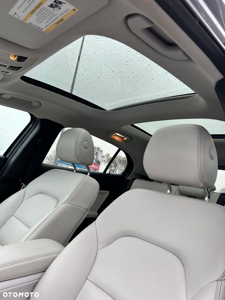 Mercedes-Benz GLA 250 4-Matic - 9
