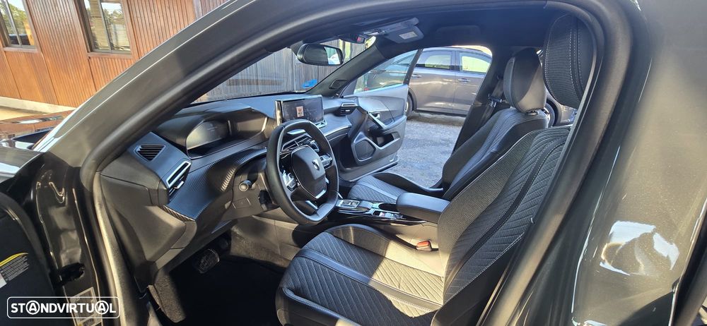 Peugeot e-2008 54 kWh Allure - 16