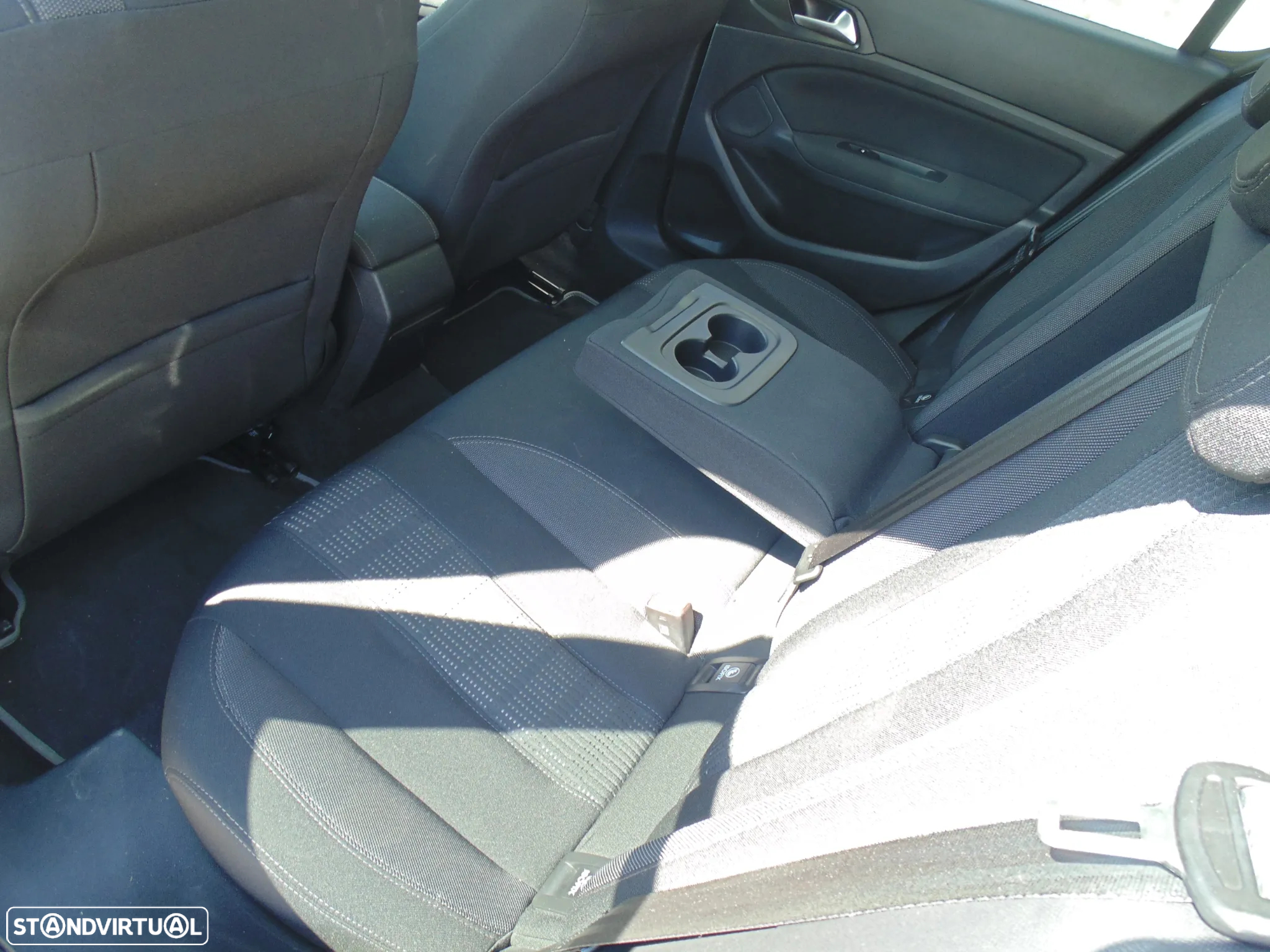 Peugeot 308 1.6 BlueHDi Allure J17 - 25