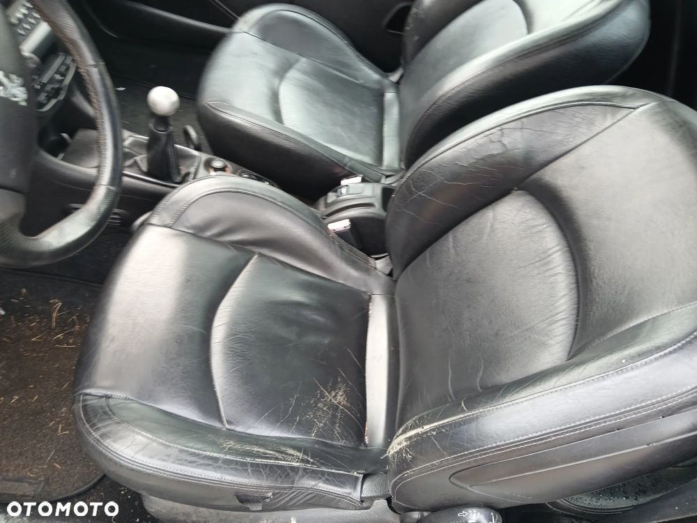 PEUGEOT 206 CC EYLC fotel fotele kanapa deska kokpit podsufitka boczek boczki klamka podłokietnik - 7