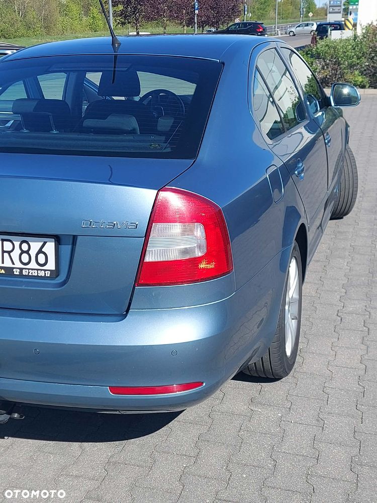 Skoda Octavia 1.6 Elegance - 6