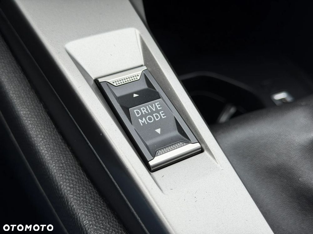 Peugeot 308 1.5 BlueHDi Allure S&S - 21
