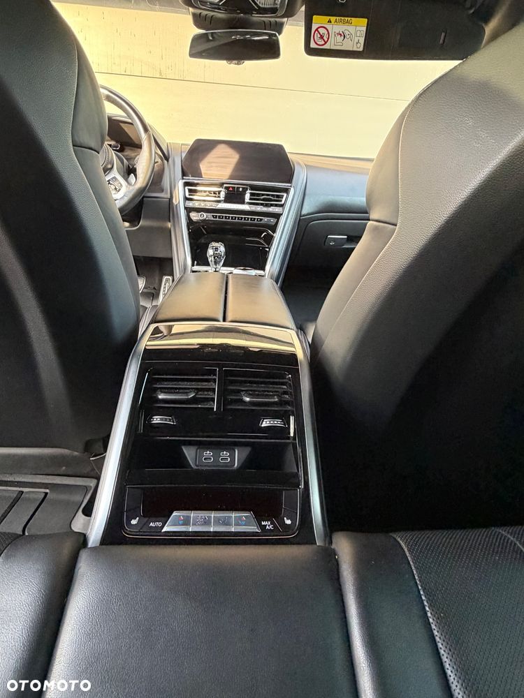 BMW Seria 8 M850i xDrive - 14