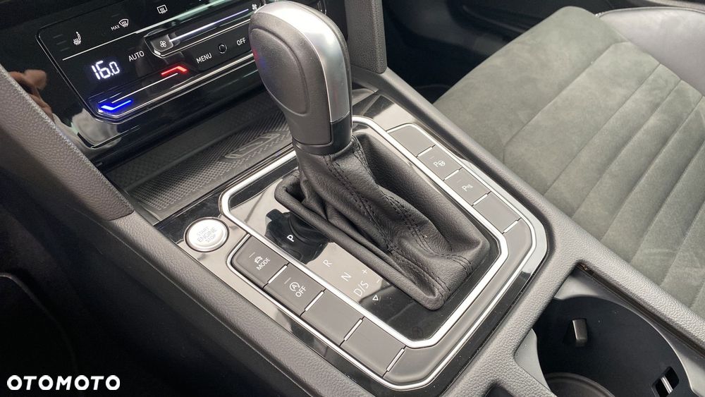 Volkswagen Passat - 19