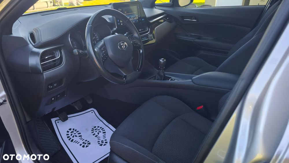 Toyota C-HR 1.2 T Dynamic - 19