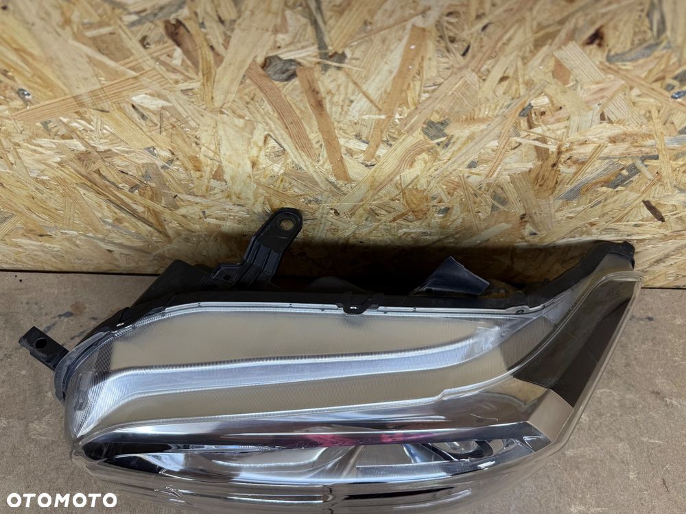 LAMPA LEWA SOCZEWKA LED TOYTOA TACOMA - 13