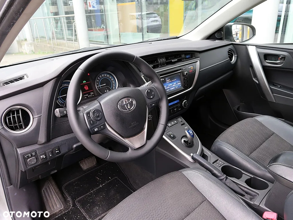 Toyota Auris 1.8 HSD Prestige - 8