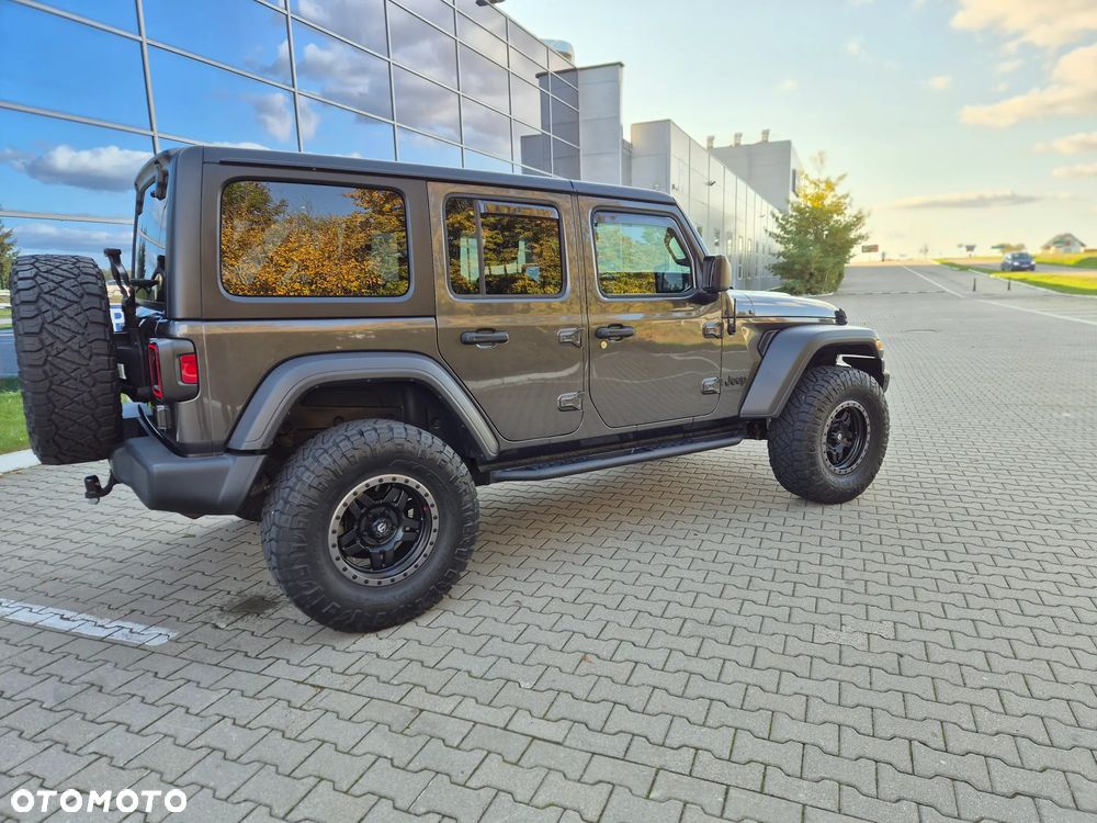Jeep Wrangler 3.6 Unlim Black Edition II - 9
