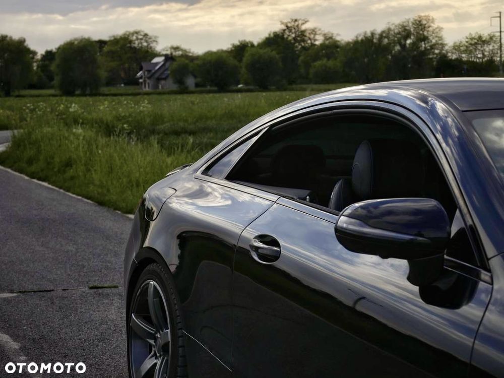 Mercedes-Benz Klasa E 400 4-Matic 9G-TRONIC - 8