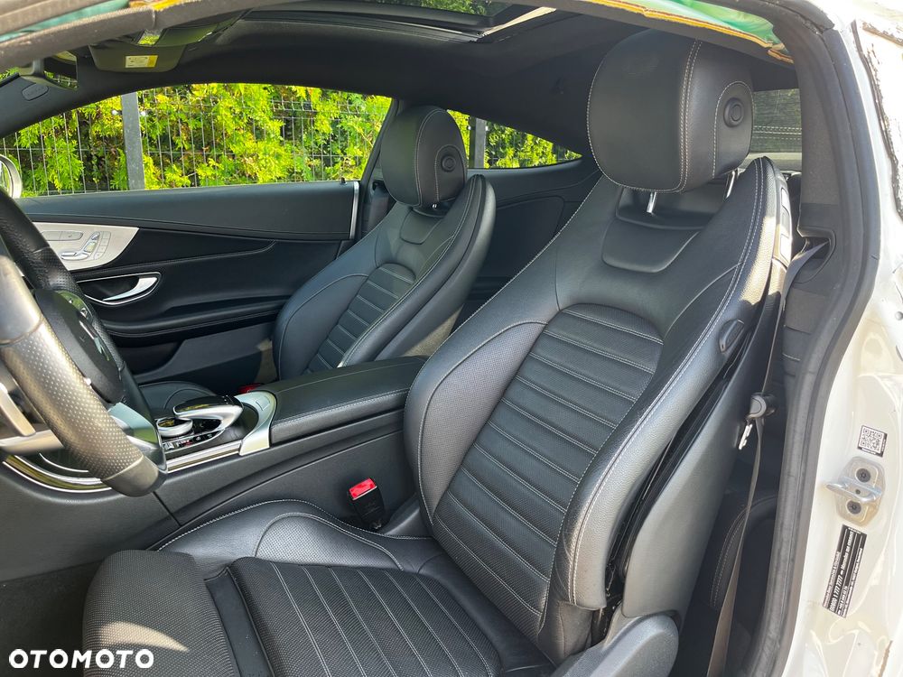 Mercedes-Benz Klasa C 300 9G-TRONIC AMG Line - 14