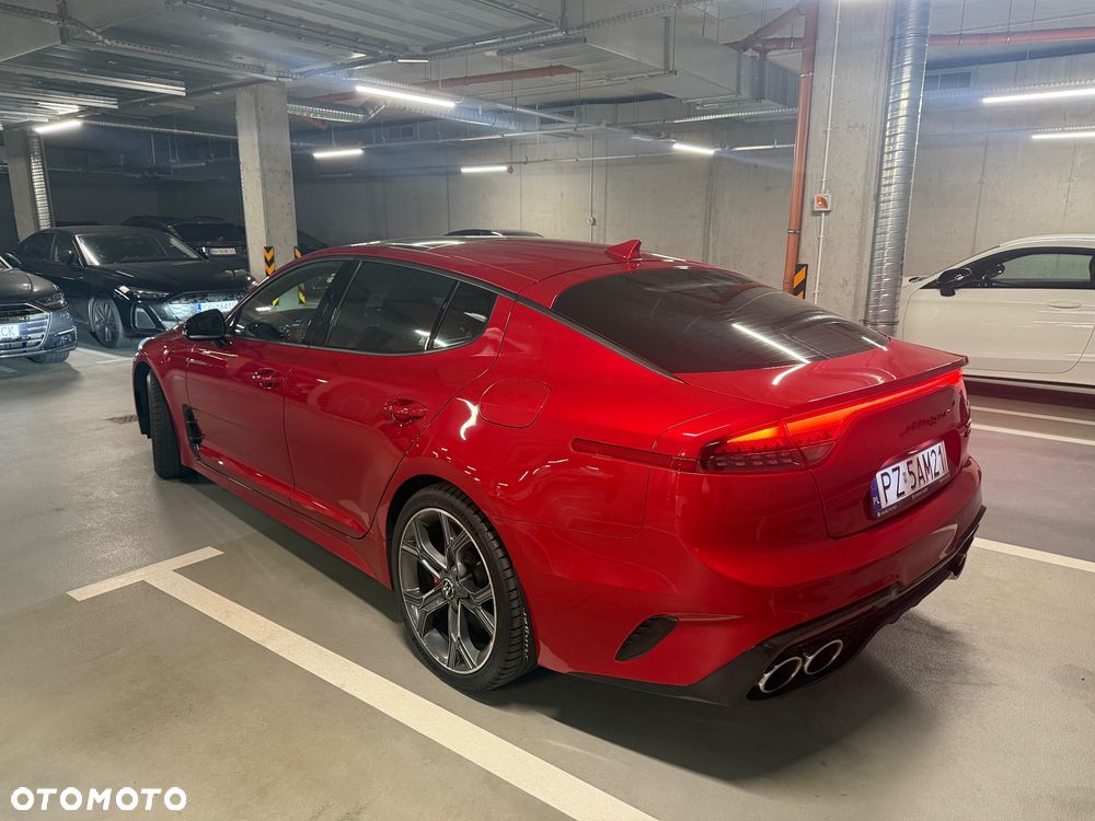 Kia Stinger - 9