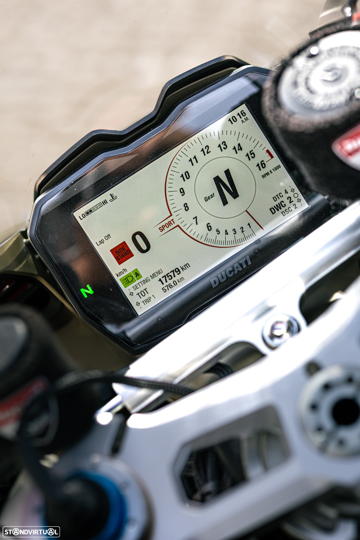 Ducati Panigale V4 S S - 10