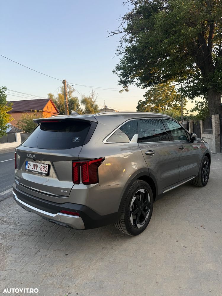 Kia Sorento 1.6 T-GDI HEV 6AT 4x2 7P Design - 3