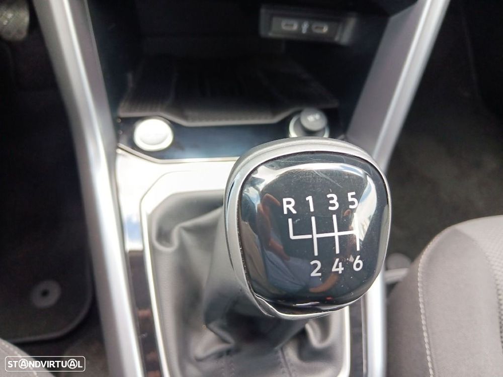 VW T-Roc 1.0 TSI Urban - 29