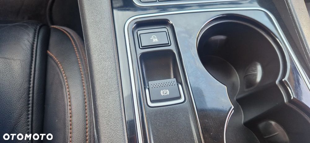 Jaguar F-Pace - 27