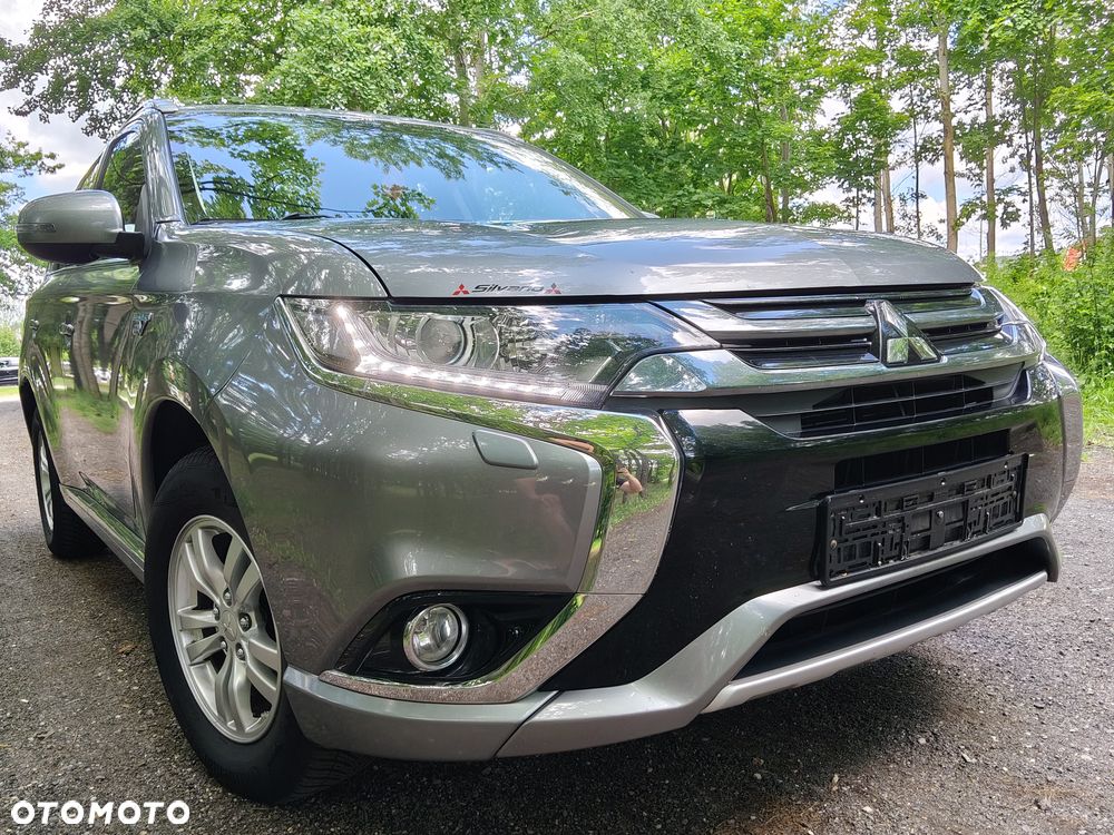 Mitsubishi Outlander 2.0 4WD - 6