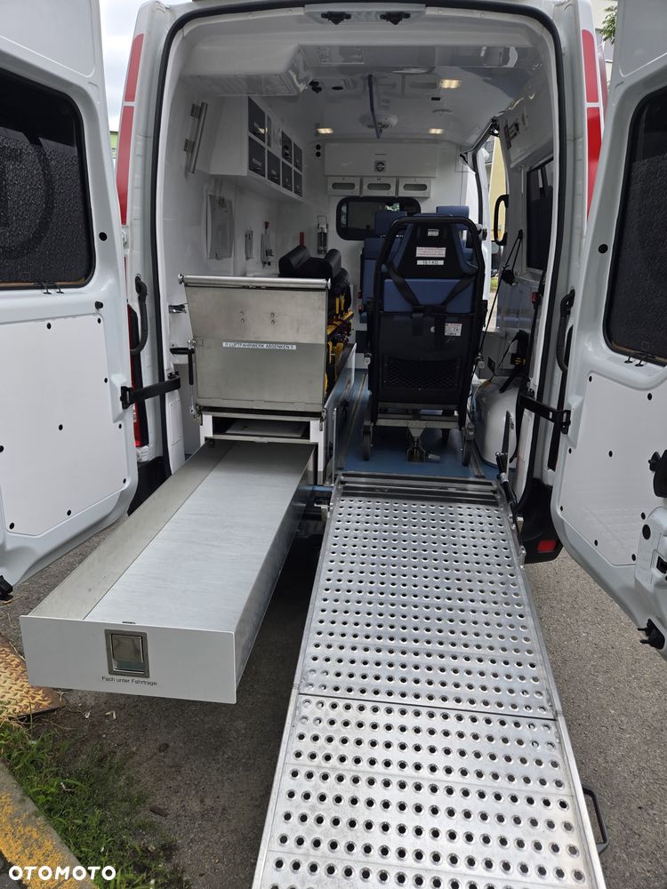 Renault Master Ambulans karetka gwarancja - 30