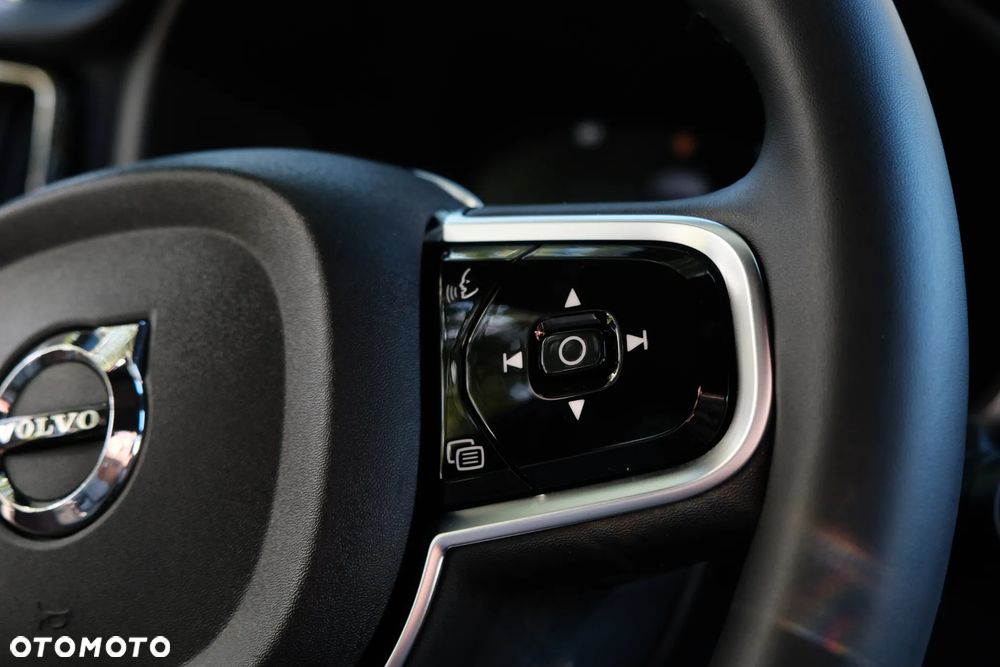 Volvo V60 T6 AWD Plug-In Hybrid Plus Dark - 27