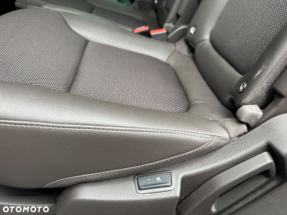 Renault Espace 1.6 dCi Energy Initiale Paris EDC 7os - 15