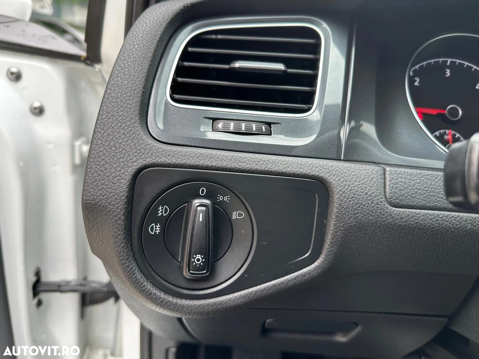Volkswagen Golf 1.6 TDI Comfortline - 14