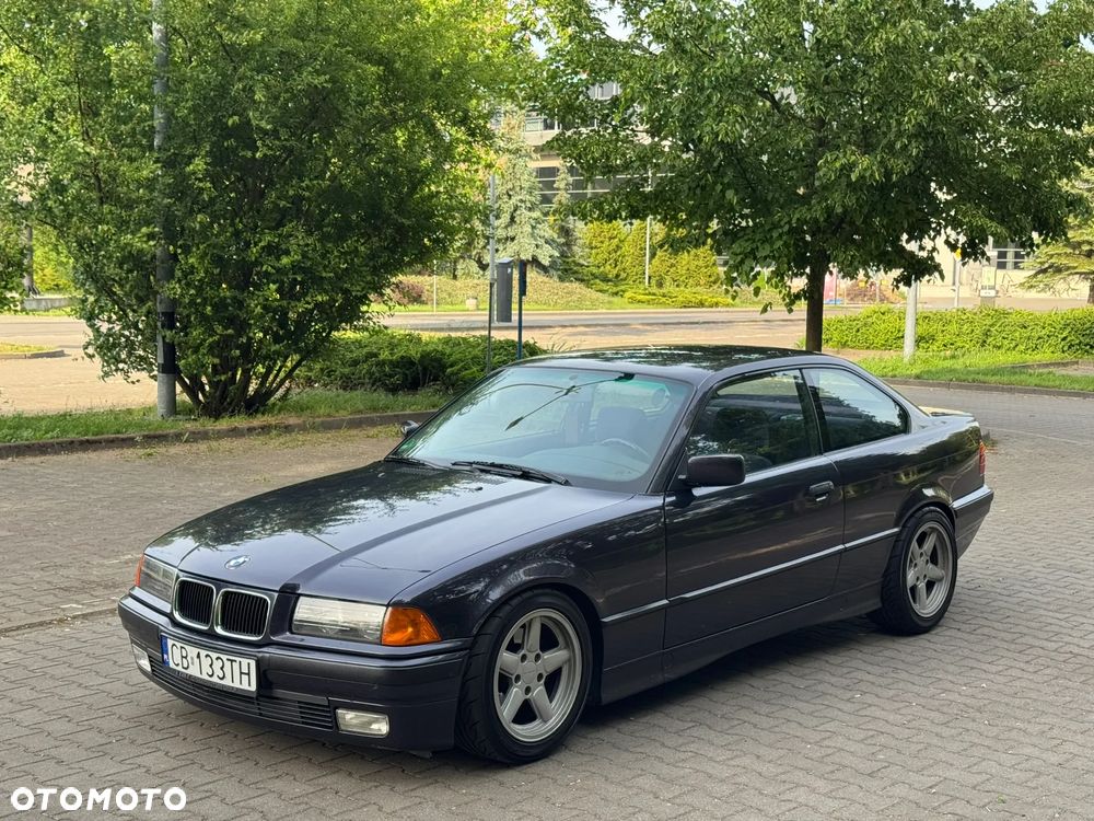BMW Seria 3 318is - 3