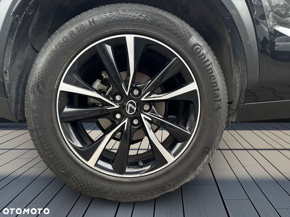 Lexus NX 2019