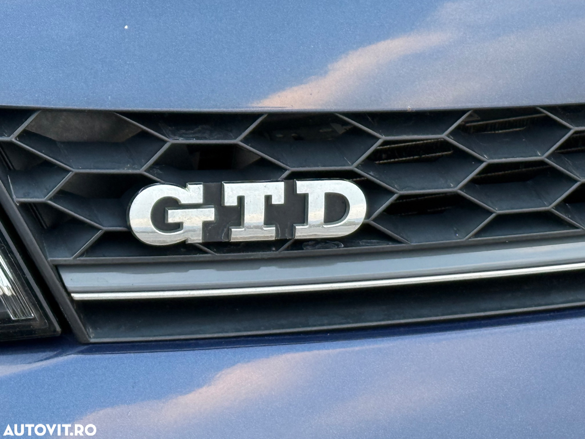 Volkswagen Golf 2.0 TDI GTD - 13