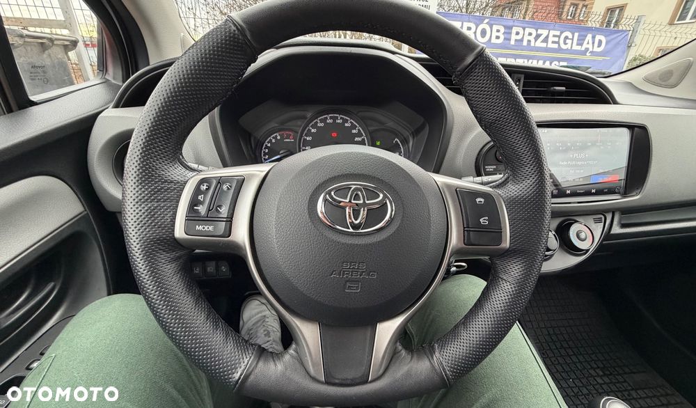 Toyota Yaris 1.0 Active EU6 - 15