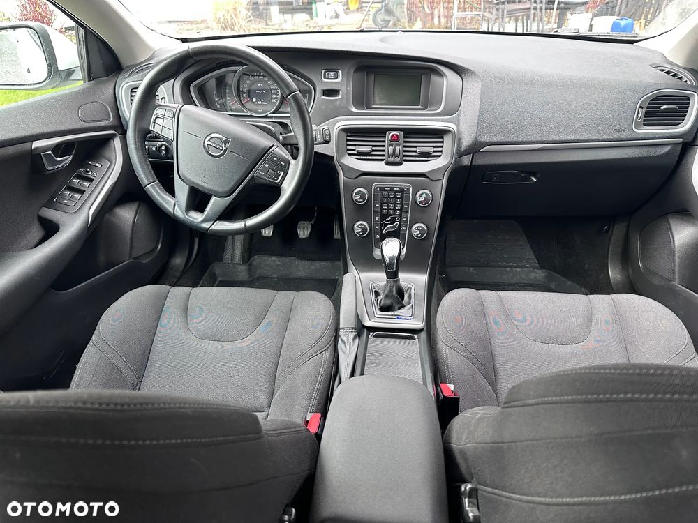 Volvo V40 D2 Kinetic - 23