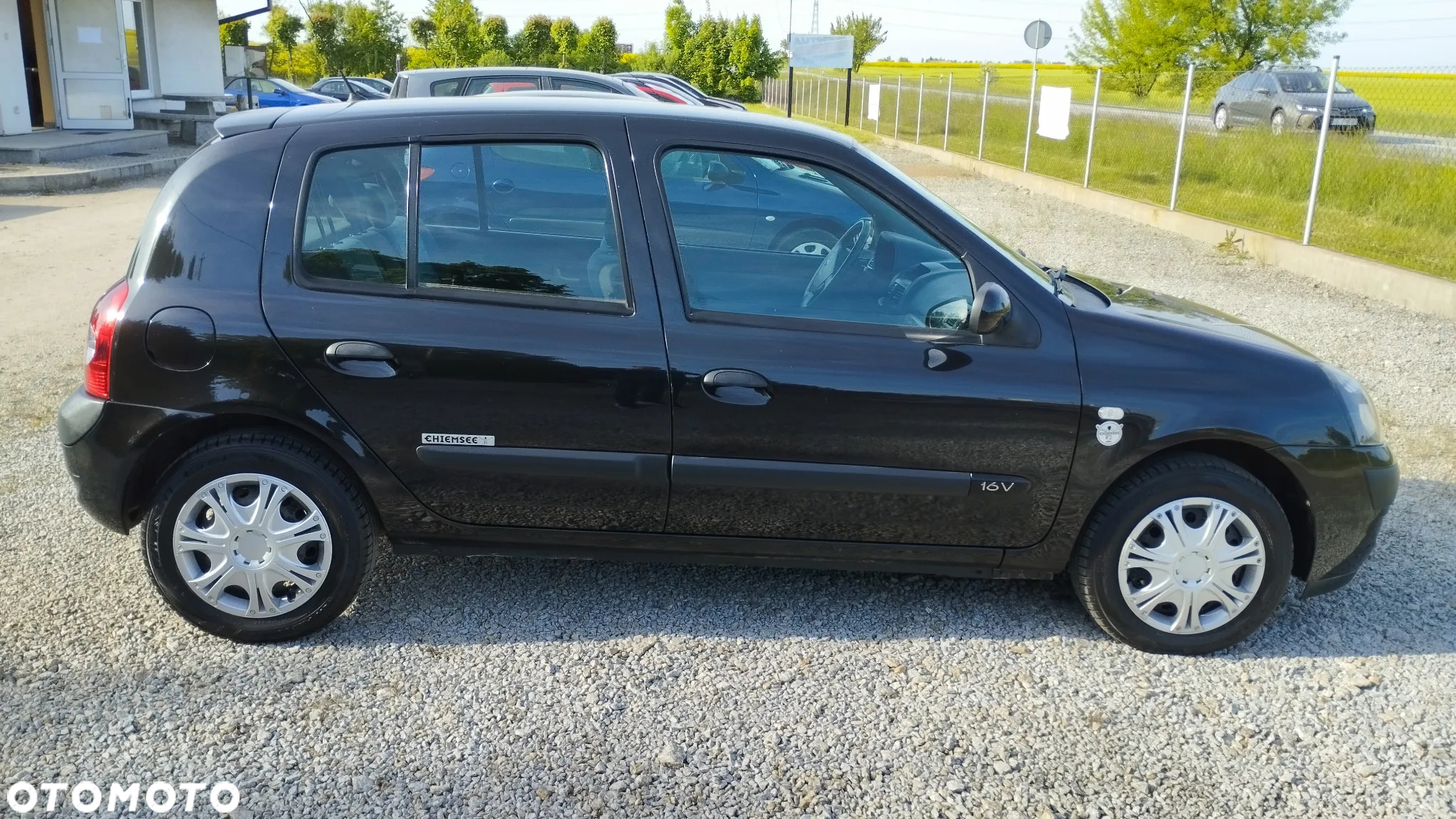 Renault Clio 1.2 16V 75 Collection - 9
