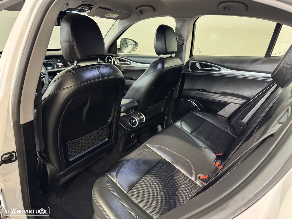Alfa Romeo Stelvio 2.2 D Super AT8 - 48