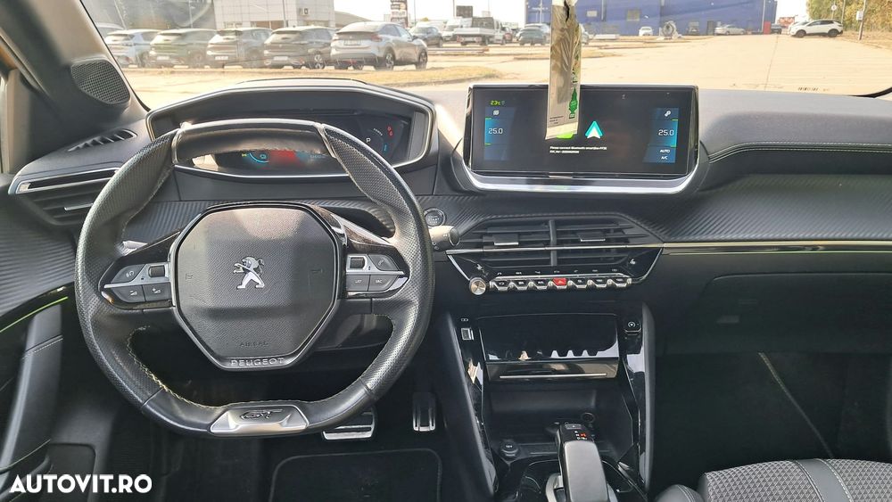 Peugeot 208 - 6