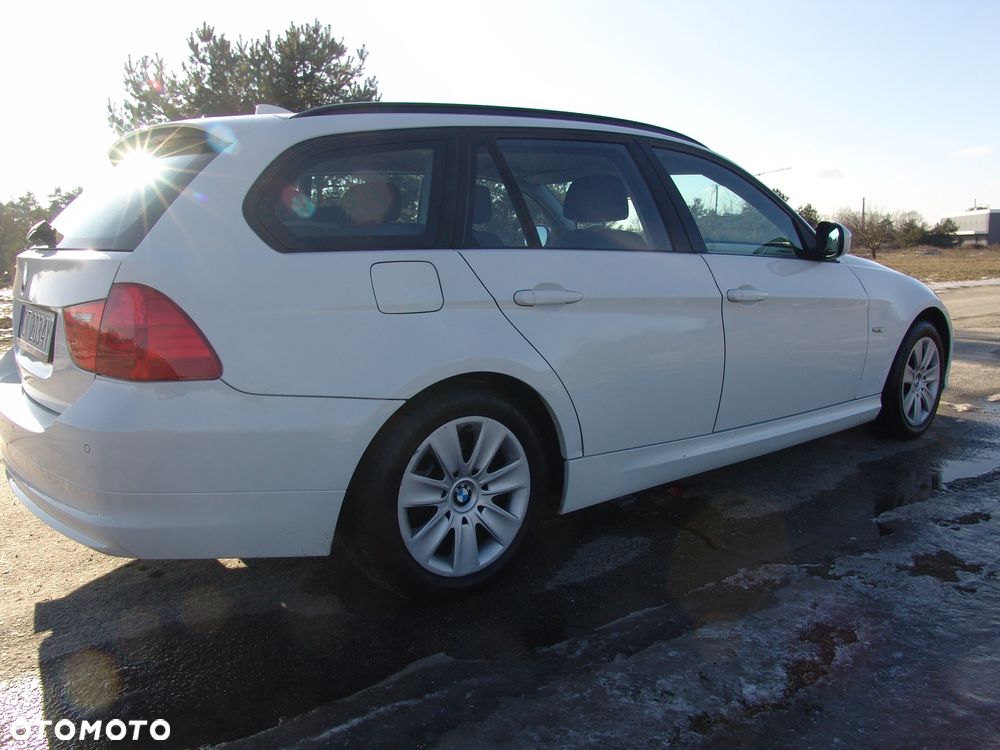 BMW Seria 3 318d - 5