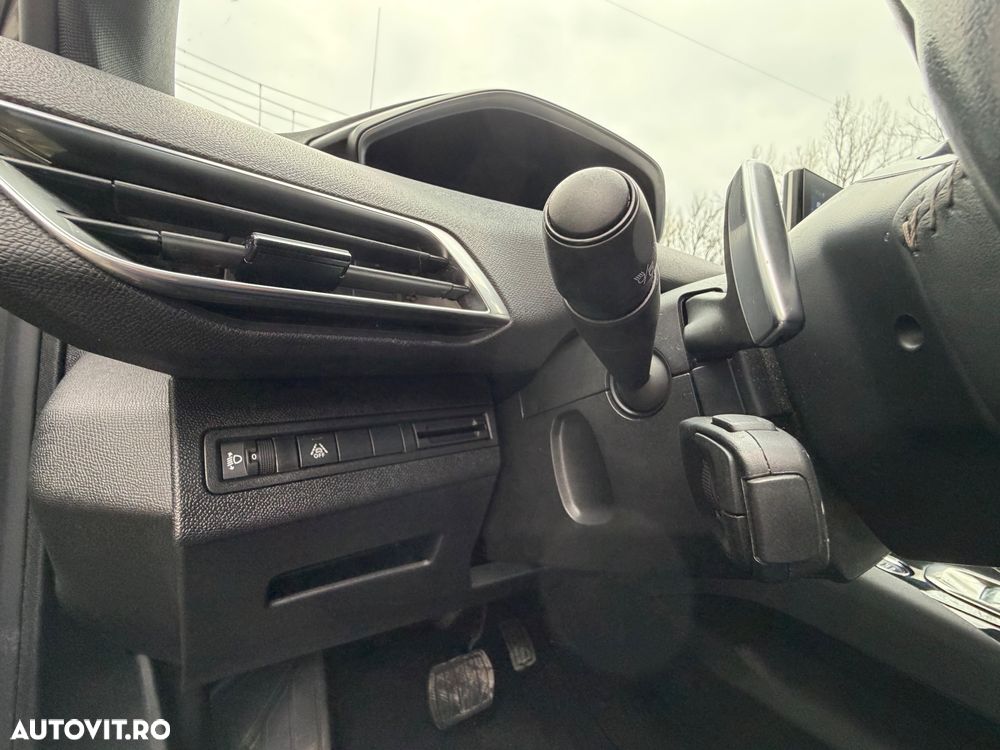 Peugeot 5008 - 22