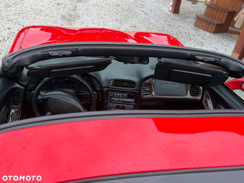 Chevrolet Corvette - 21